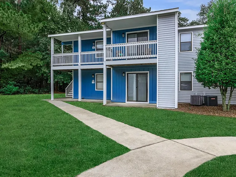 Azure Cove Apartment Homes — Photo 13