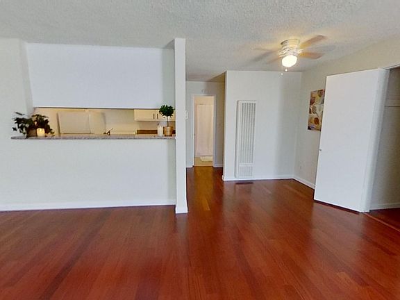 2nd image of 12621 Caswell Ave APT 4