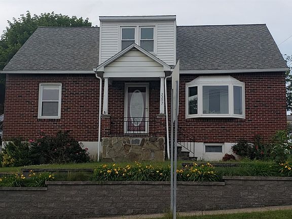 4th image of 2207 Witherill St
