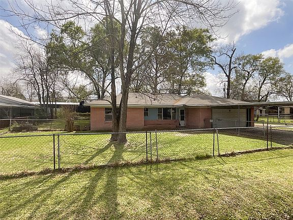 3rd image of 8902 Kentshire Dr