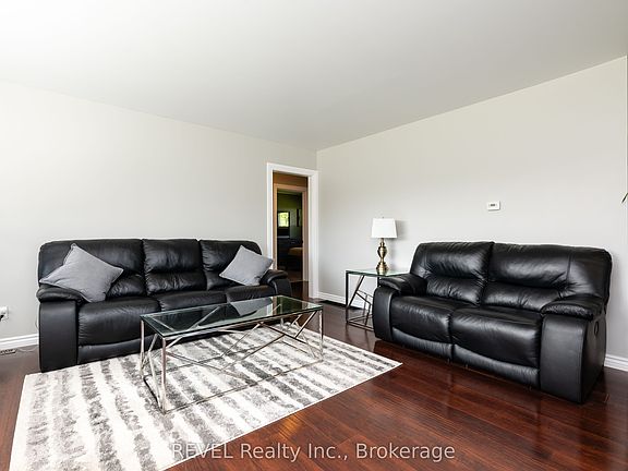 3rd image of 459 Daytona Dr