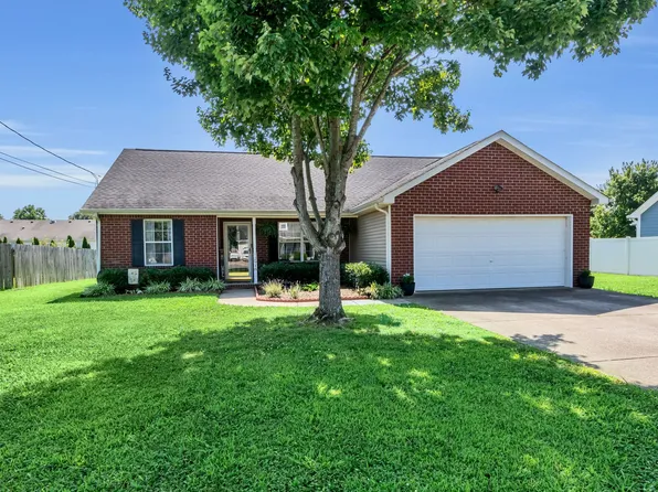 2918 Henderson Ln, Murfreesboro, TN 37130