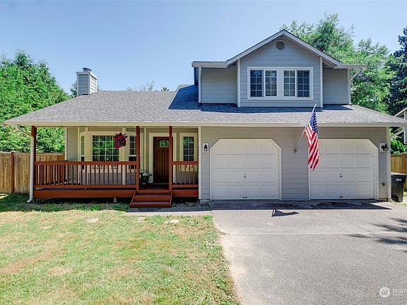 4th image of 7680 Beacon Place NE