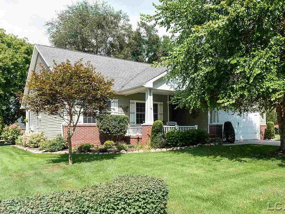 1st image of 805 Woodstock Ln