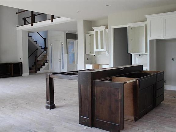 5th image of 16201 Monrovia St