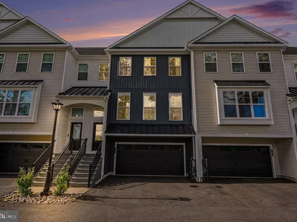 4446 Skippack Pike Unit 106, Schwenksville, PA 19473