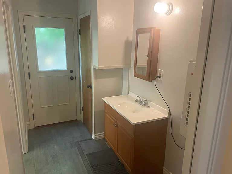 4267 Whittier St — Photo 14