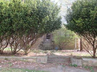 624 E Holmes Rd, Lansing, MI