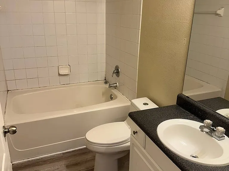 8818 Villa View Cir #207 — Photo 10