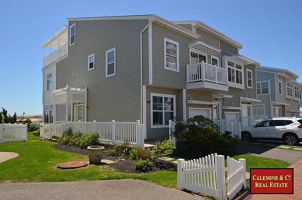 1st image of 7309 Spinnaker Dr