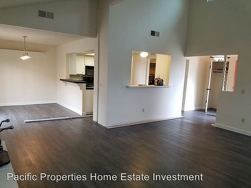 4th image of 717 Woodland Dr