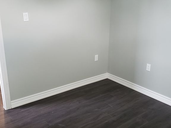 4th image of 6 Berkwood Holw