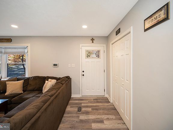 2nd image of 21 Greenridge Dr