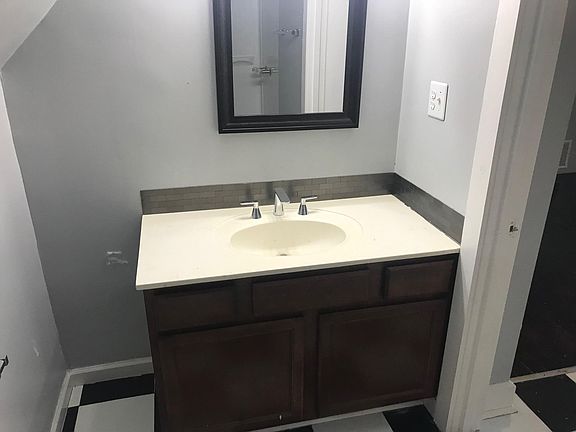 5th image of 3828 Warwick Blvd #C