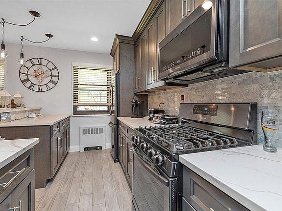 3rd image of 163-52 17th Ave #4-319