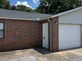 221 Brooke Lynn Dr #C, Gentry, AR 72734