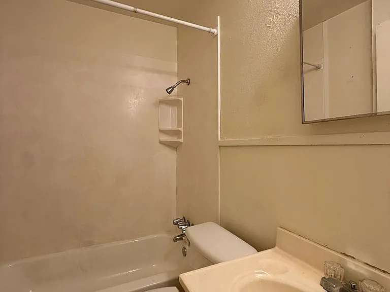 5043 Inwood Dr — Photo 7
