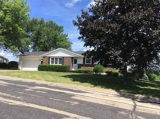 932 Morning View Rd, Lancaster, WI 53813