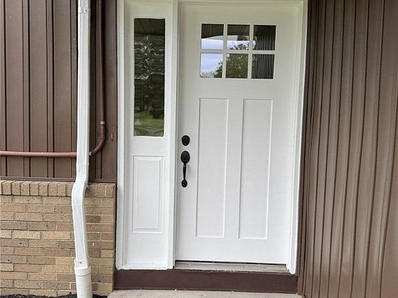 3rd image of 4865 Lindsey Ln