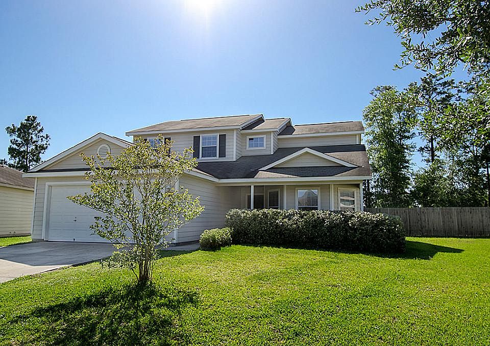 Welcome home! Home sits on large lot with nice buffer between homes and no back neighbors!