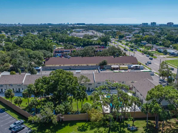 Spacious Renovated 2BR Townhome | 2.5 Baths, Pool & Private Laundry!