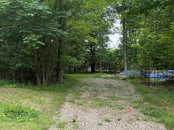 1225 Lakeview Rd, Jamestown, PA 16134