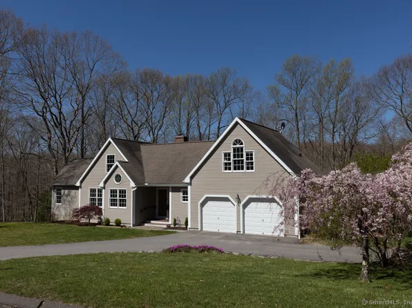 32 Ebony Lane, Essex, CT 06442