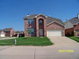 931 Allencrest Dr, Arlington, TX 76001