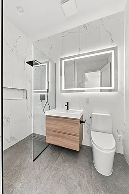 Bathroom, photo 1