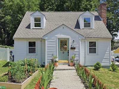 29 Magee St, Hyde Park, MA, 02136