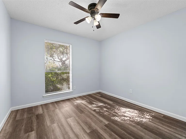4637 Gleneagle St — Photo 20