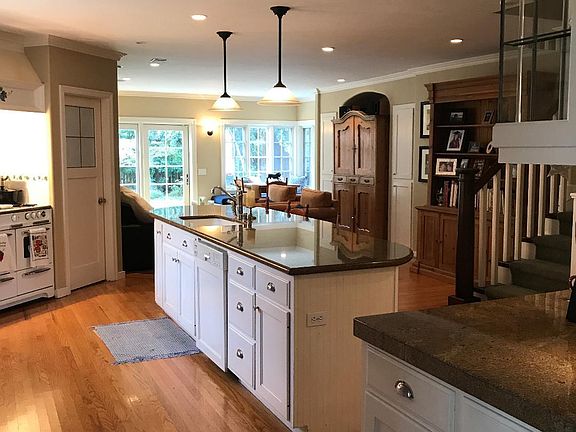 Kitchen / great room