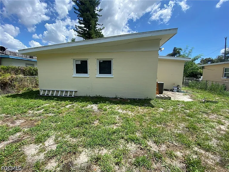 3243 C St — Photo 21