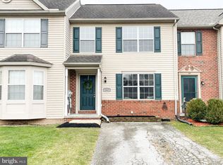 143 Sara Ln, Hanover, PA 17331