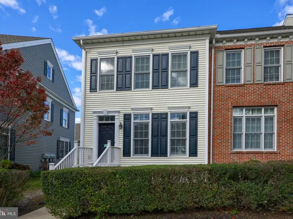 310 Sagamore Hl, Mount Joy, PA 17552