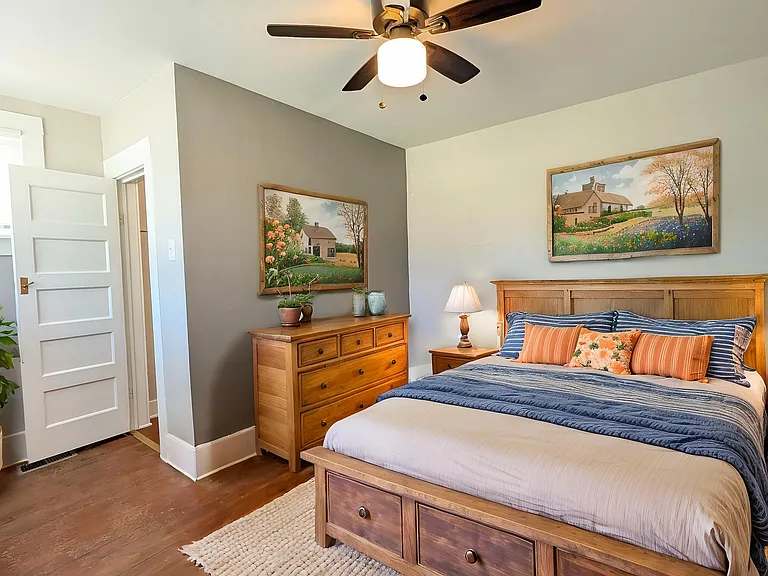 1016 W Cucharras St — Photo 14