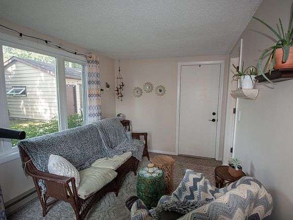 5th image of 1136 Losey Blvd S