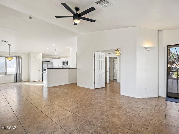 4th image of 2164 W Painted Sunset Cir