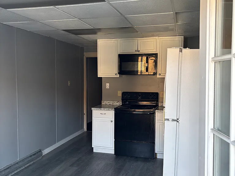 1143 E Webster St #1 — Photo 9