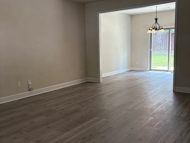 505 Cranberry Cir — Photo 3