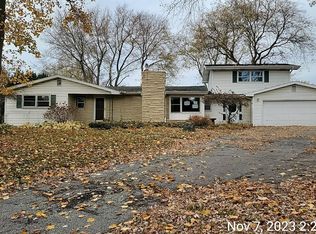 1011 W Severs Rd, La Porte, IN 46350