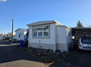 19605 River Rd UNIT 122, Gladstone, OR 97027