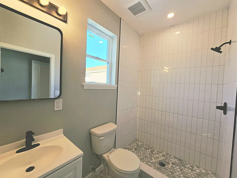30 Auburn St #2 — Photo 12
