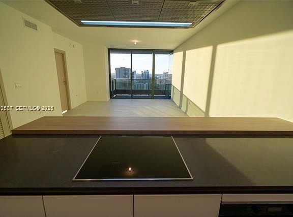 3rd image of 1000 Brickell Plz #3106