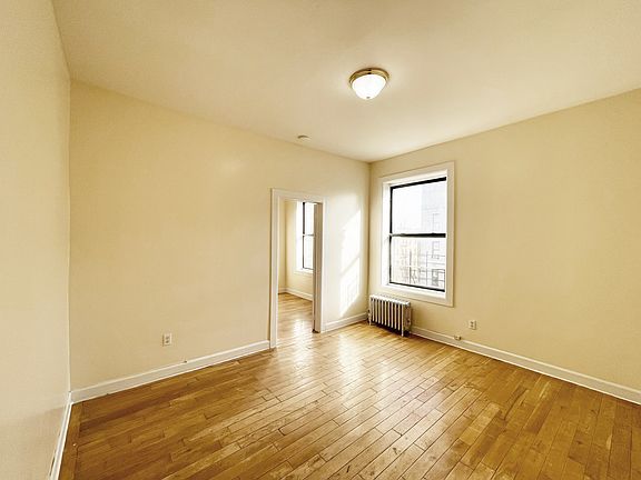 2nd image of 550 W 183rd St Unit 52