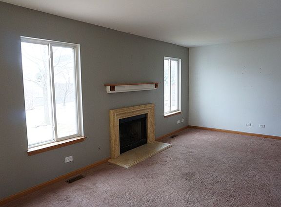 4th image of 1027 Golden Oaks Pkwy