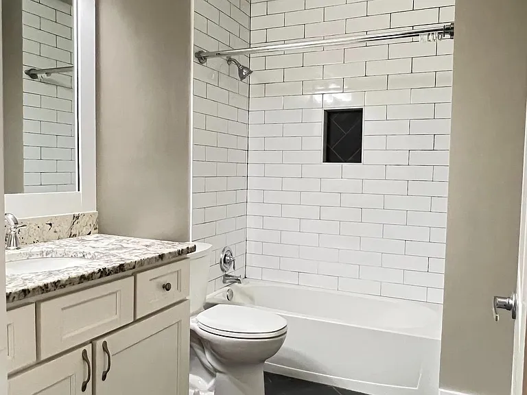 1620 E St NE #3 — Photo 12