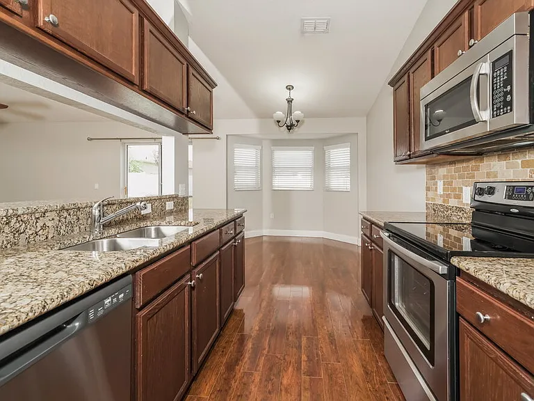 5122 Garberia Ave — Photo 6