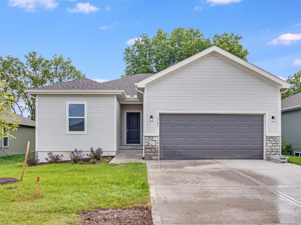 1703 Maci St, Belton, MO 64012