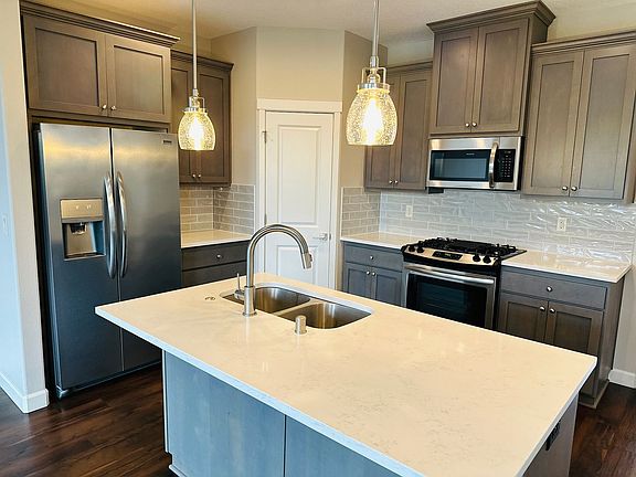 3rd image of 3818 SE 165th Ct